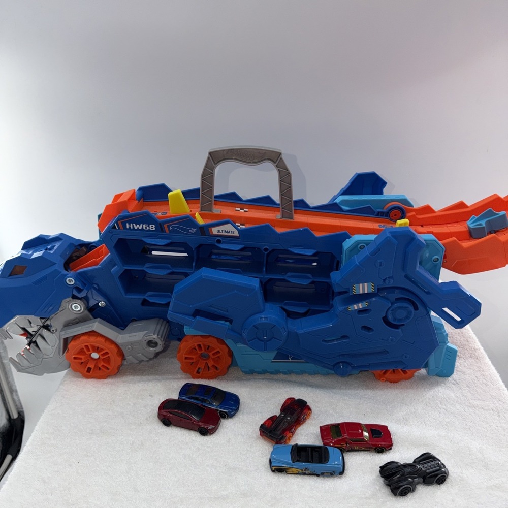 Hot Wheels City Toy Car Track Set, Ultimate T-Rex Transporter, Dinosaur Hauler - Picture 6 of 9